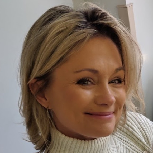 Meet your Posher, Robin - Picture 1 of 2